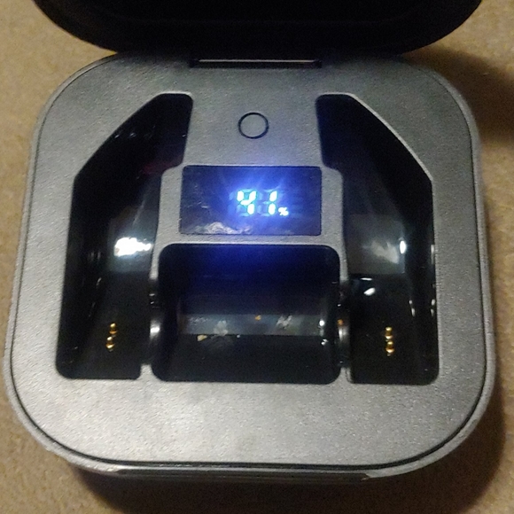 Bluetooth earphones - Picture 2 of 3